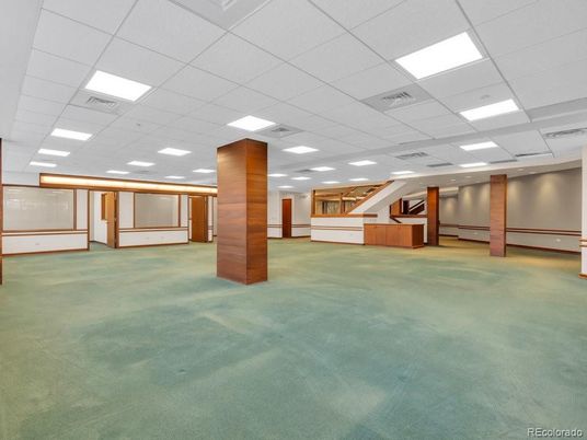 Empty room, Interior, Recessed Lighting