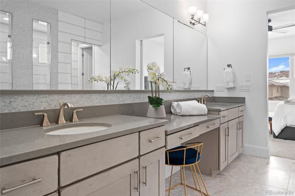 Bathroom, Dual Sink Vanities, Interior