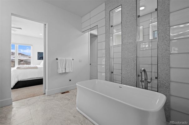 Bathroom, Bedroom, Free Standing Baths, Interior, Recessed Lighting