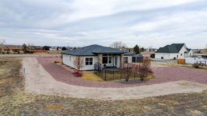 Backyard, Exterior, Facade, Ranch