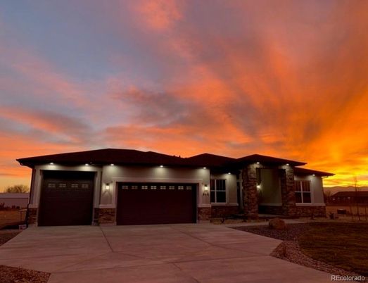 Attached, Exterior, Facade, Modern
