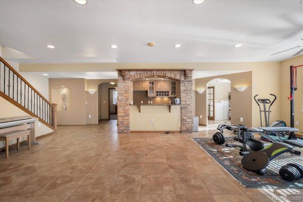 Fitness Equipment, Interior, Recessed Lighting