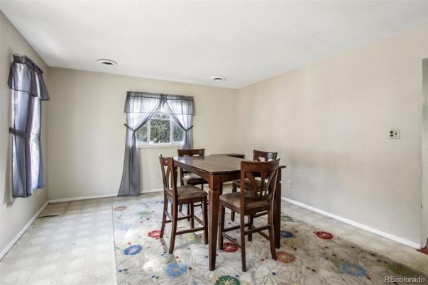 Dining room, Interior