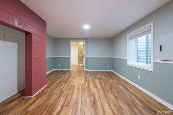 Empty room, Interior, Recessed Lighting, Wood Texture Flooring