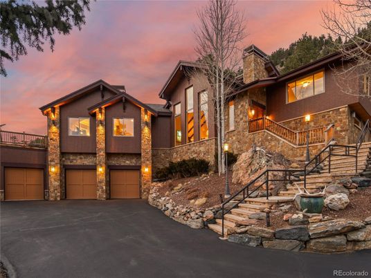 Attached, Exterior, Facade, Modern