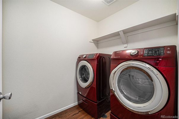 Interior, Washer, Wood Texture Flooring