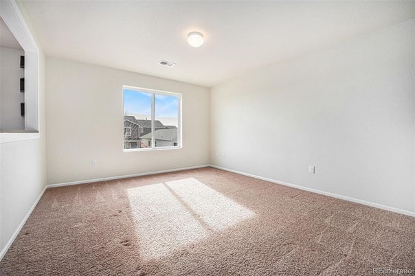 Empty room, Interior