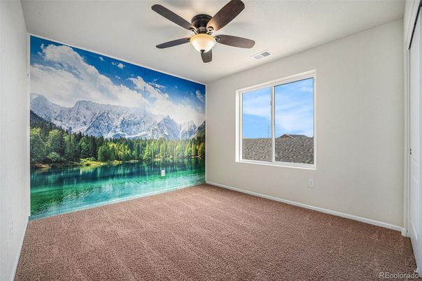 Empty room, Interior, Water