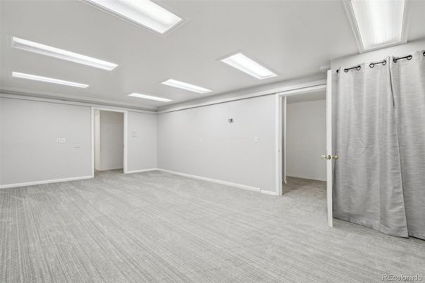 Empty room, Interior, Recessed Lighting