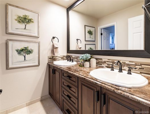 Bathroom, Dual Sink Vanities, Interior