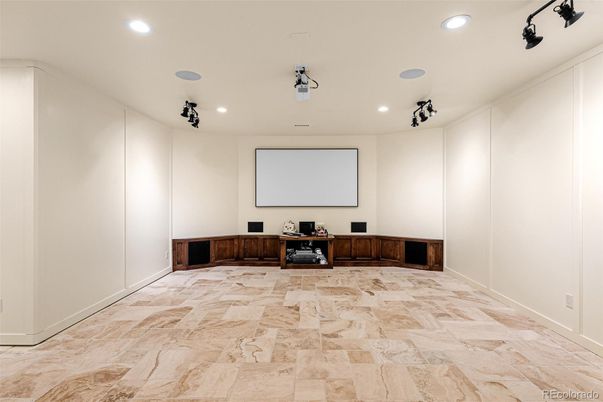Interior, Projection Screen, Recessed Lighting