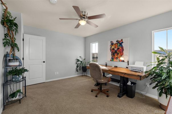 Home Office, Interior