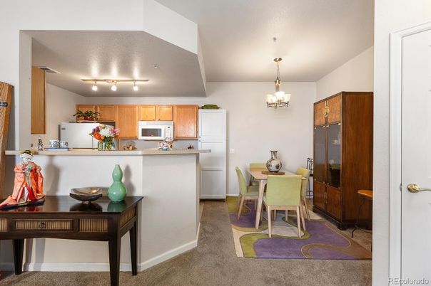 Chandelier, Dining room, Interior, Kitchen