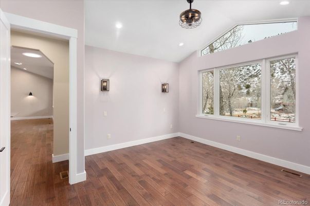 Empty room, Interior, Recessed Lighting, Wood Texture Flooring