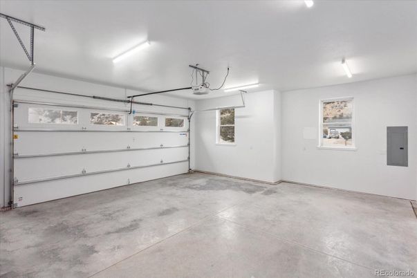 Garage, Interior