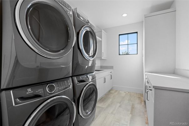 Interior, Recessed Lighting, Washer