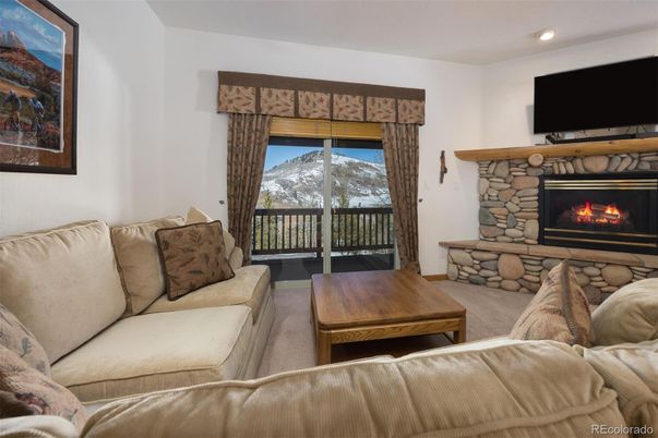 Fireplace, Interior, Living room, Recessed Lighting