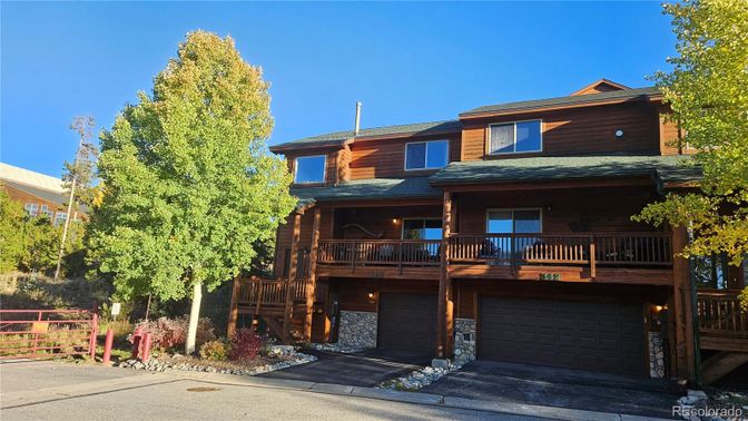Attached, Exterior, Facade, Log Home