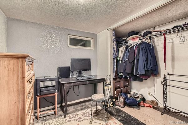 Home Office, Interior, Walk-in Closets