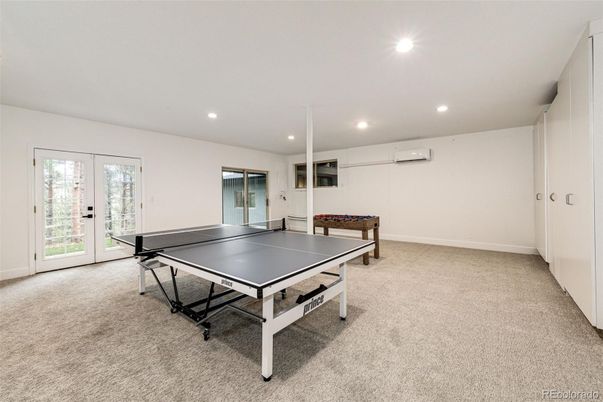 Game Room, Interior, Recessed Lighting