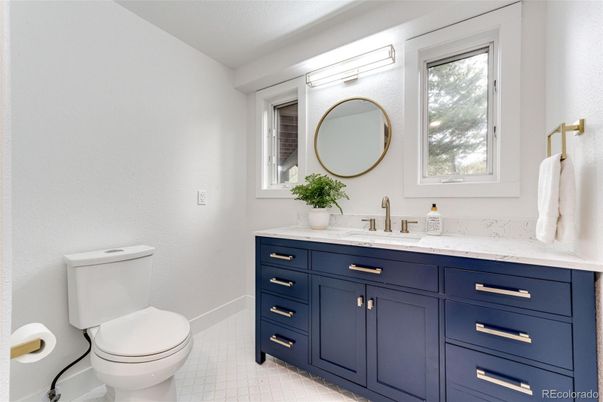 Bathroom, Dual Sink Vanities, Interior
