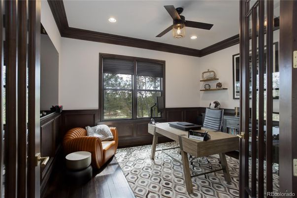 Home Office, Interior, Recessed Lighting, Wood Texture Flooring