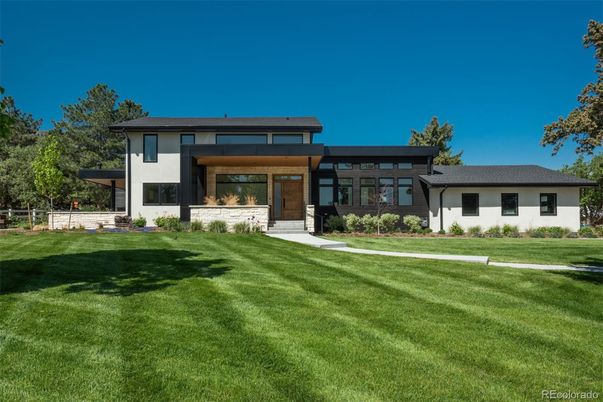 Backyard, Exterior, Facade, Modern