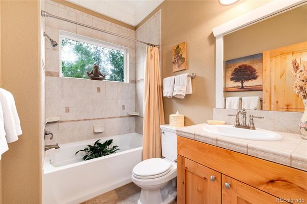 Bathroom, Interior, Tile Countertops