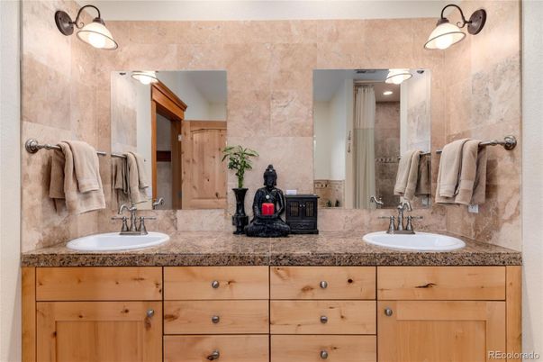 Bathroom, Dual Sink Vanities, Interior