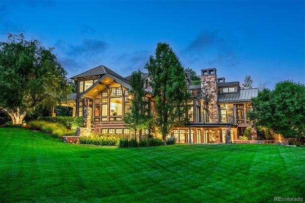 Backyard, Exterior, Facade, Modern