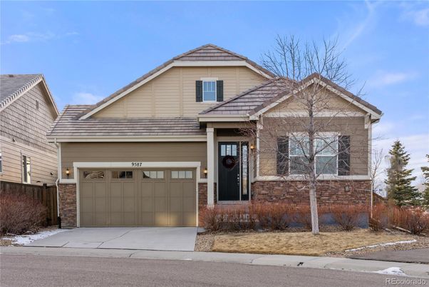 Attached, Exterior, Facade, American Craftsman
