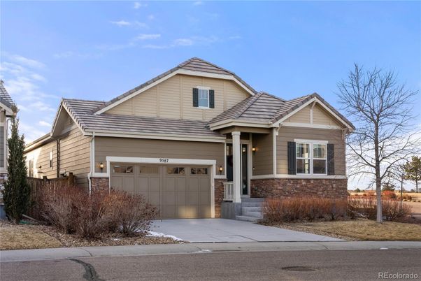 Attached, Exterior, Facade, American Craftsman