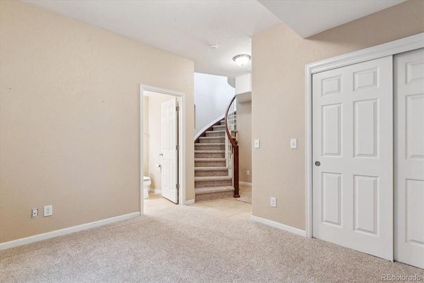 Empty room, Interior