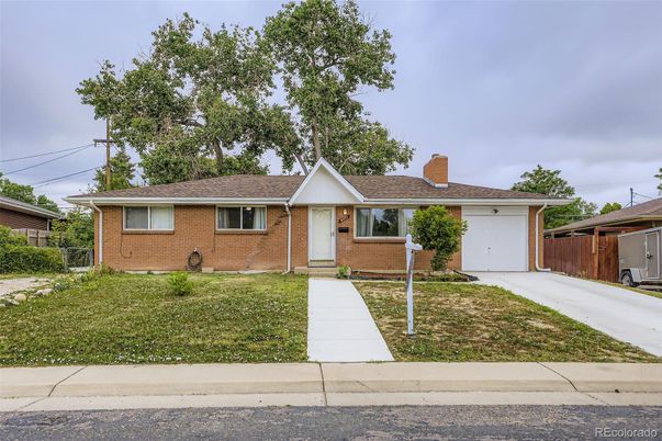Attached, Exterior, Facade, Brick Facade, Ranch
