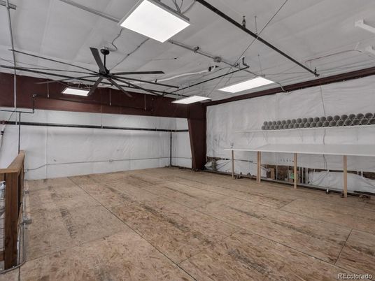 Garage, Interior