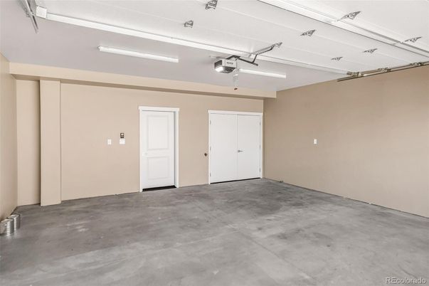 Garage, Interior