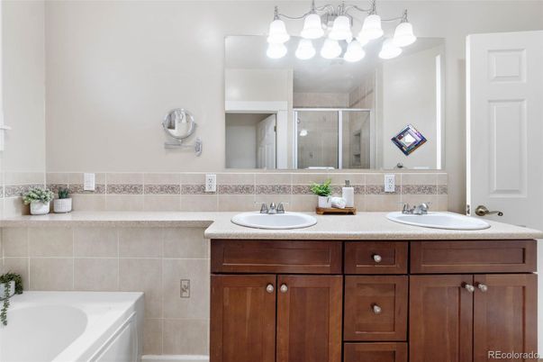 Bathroom, Dual Sink Vanities, Interior