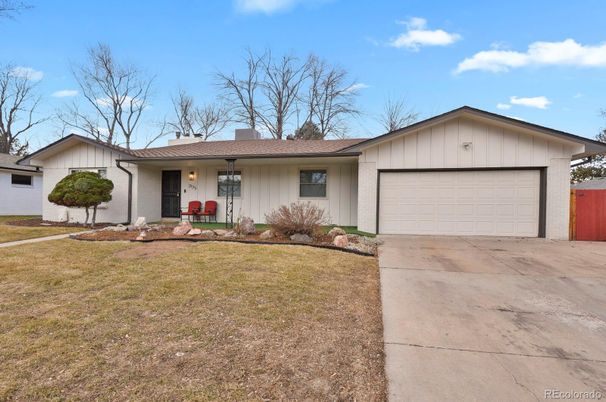 Attached, Exterior, Facade, Ranch