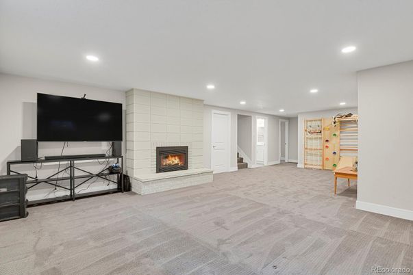 Fireplace, Interior, Recessed Lighting