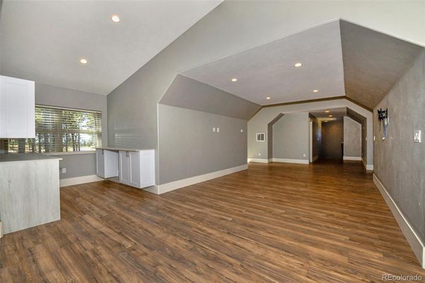 Empty room, Interior, Recessed Lighting, Wood Texture Flooring