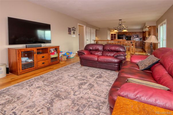 Interior, Kitchen, Living room, Pendant Lights, Wood Texture Flooring