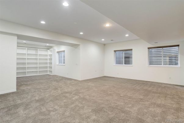Empty room, Interior, Recessed Lighting