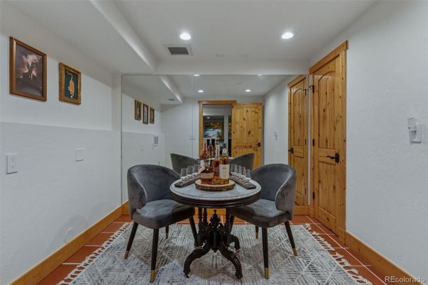 Dining room, Interior, Recessed Lighting