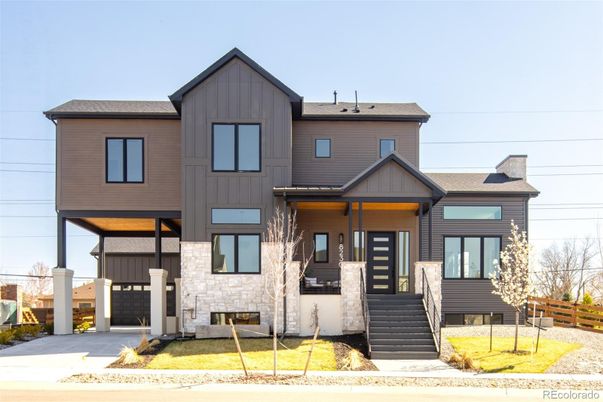 Attached, Exterior, Facade, Farmhouse