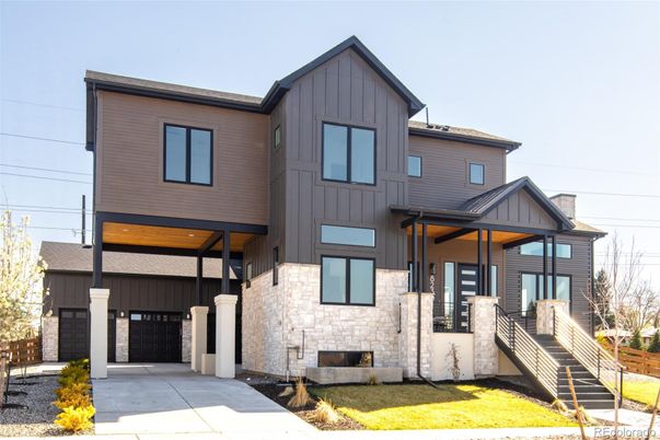 Attached, Exterior, Facade, Farmhouse