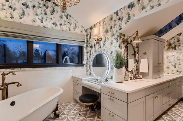 Bathroom, Dual Sink Vanities, Free Standing Baths, Interior