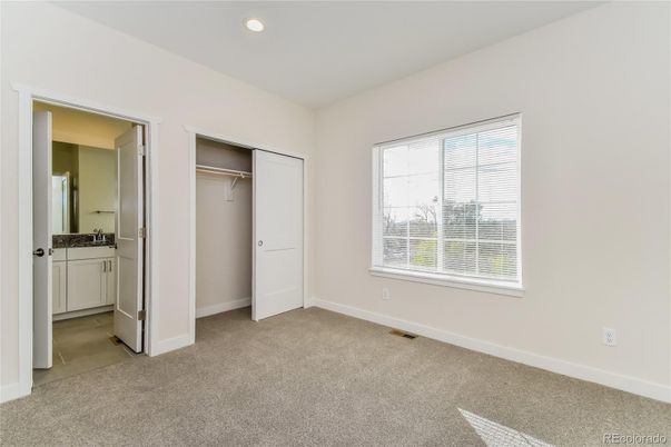 Bathroom, Empty room, Interior, Recessed Lighting
