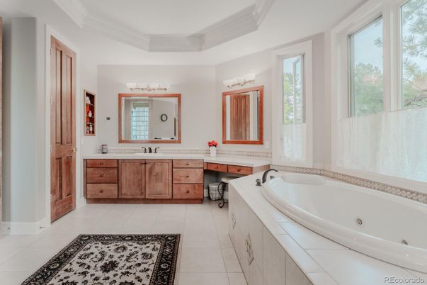 Bathroom, Dual Sink Vanities, Interior