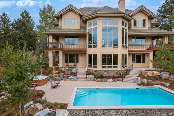 Exterior, Facade, Pool, Queen Anne Victorian