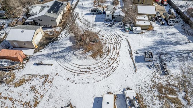 Exterior, Drone